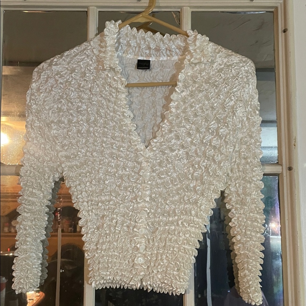 Vintage Magic Puff White Popcorn Scrunchy blouse – One Size